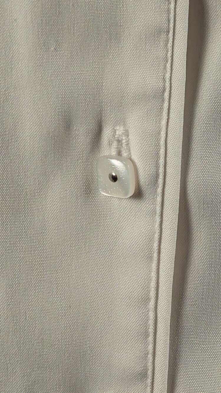 Cato Woman White Short Sleeve Button Up Shirt Size 14/16W - Picture 4 of 7